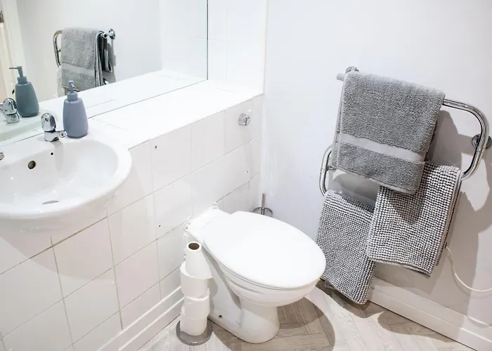 Apartamento 2 Bed Flat - Centre - For Relocatlors, Professionals, Long Rates Available